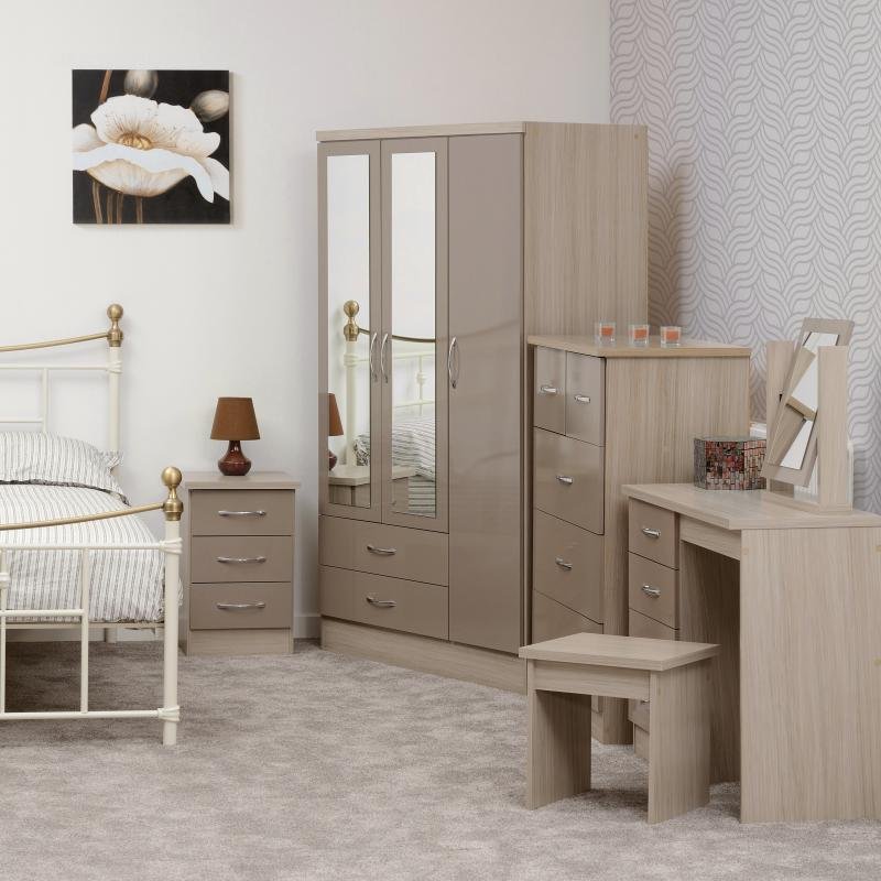Nevada 3 Door 2 Drawer Mirrored Wardrobe in Oyster GlossLight Oak Effect Veneer - Image 2