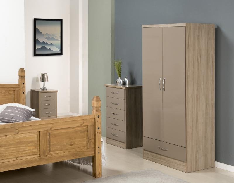 Nevada 4 Door 2 Drawer Mirrored Wardrobe in Oyster GlossLight Oak Effect Veneer - Image 2